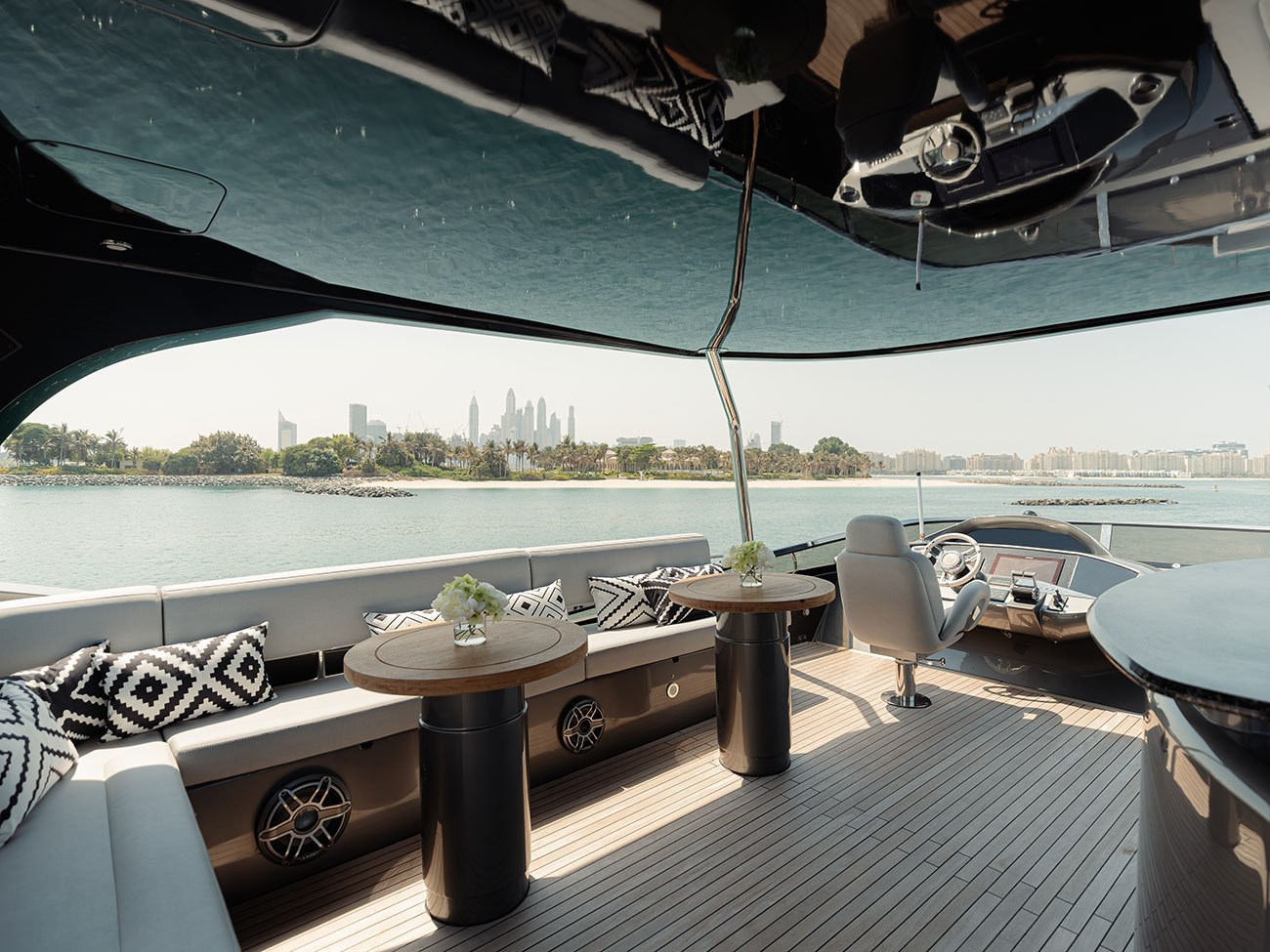 82ft-luxury-yacht-rental-matrix-dubai-5-1